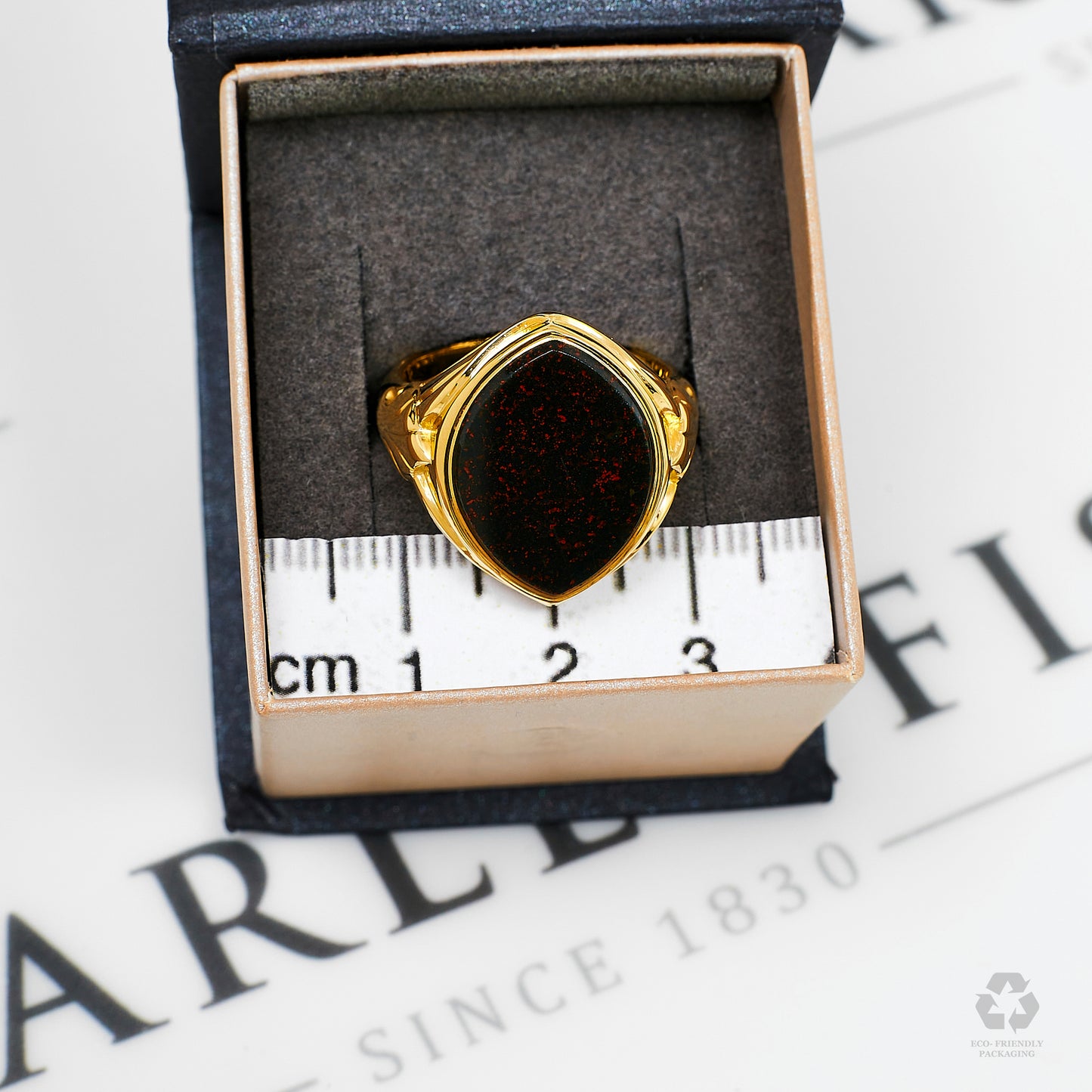 Pre-Owned 18ct Gold Bloodstone Signet Ring Size O