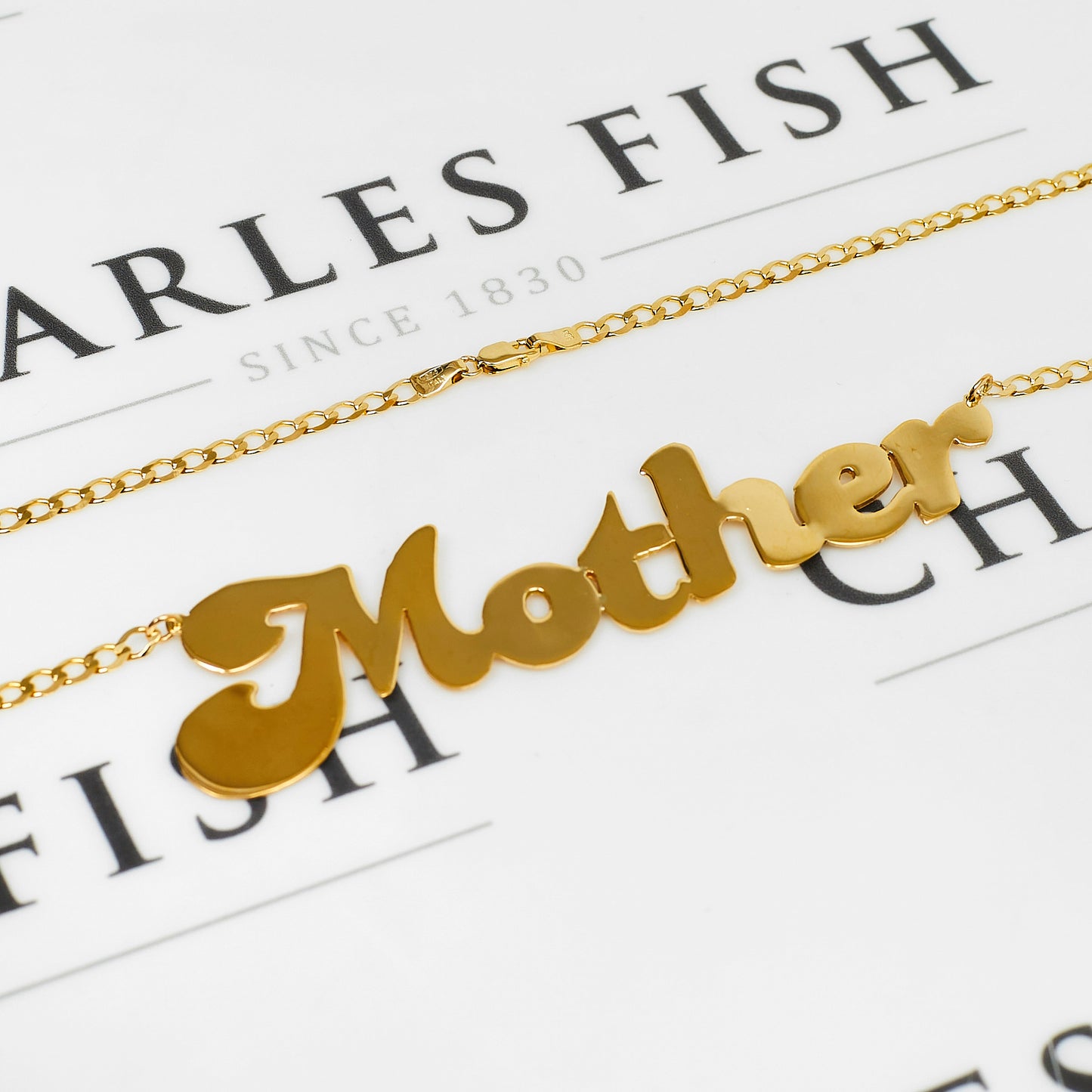 Pre-Owned 9ct Gold Mother Pendant & Curb Chain 18 Inch