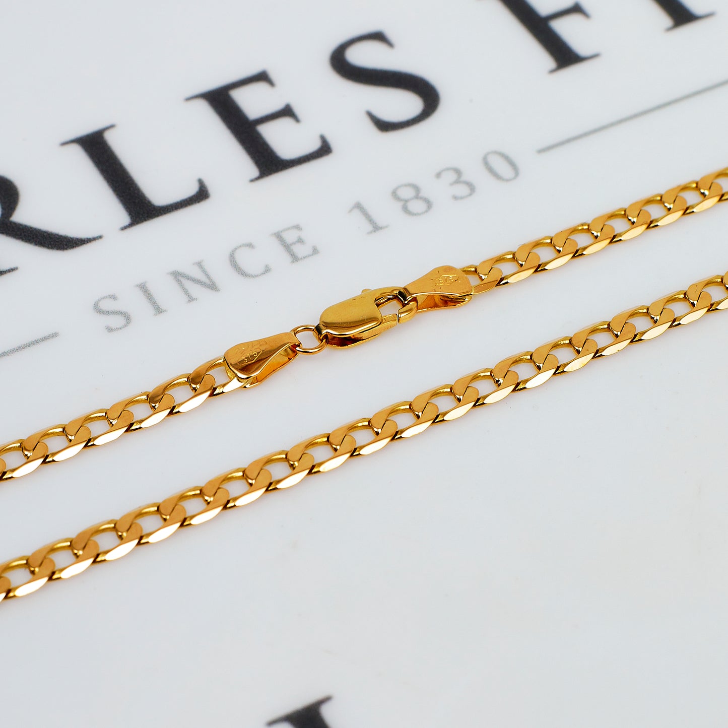Pre-Owned 9ct Gold Curb Chain Necklace 28 Inch