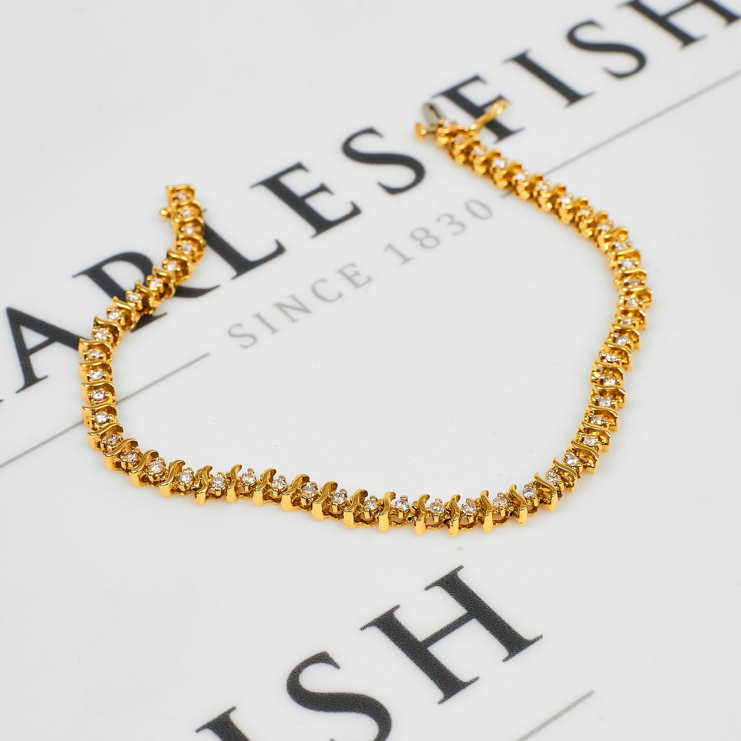 Pre-Owned 18ct Gold Diamond Tennis Bracelet 7 Inch