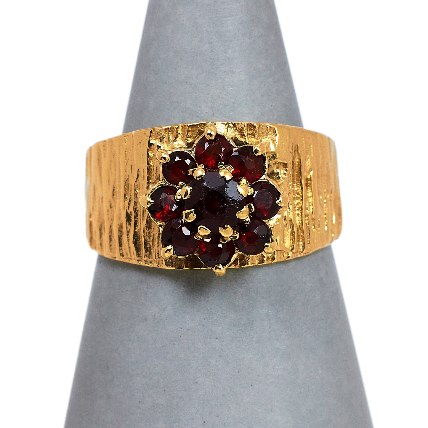 Pre-Owned 9ct Gold Bark Texture Garnet Cluster Ring Size K