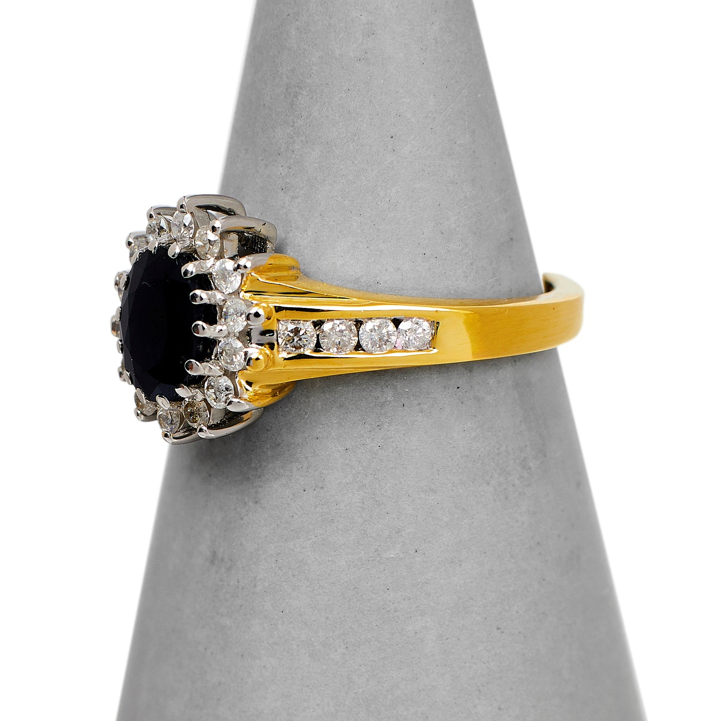 Pre-Owned 18ct Gold Oval Sapphire & Diamond Cluster Ring Size L