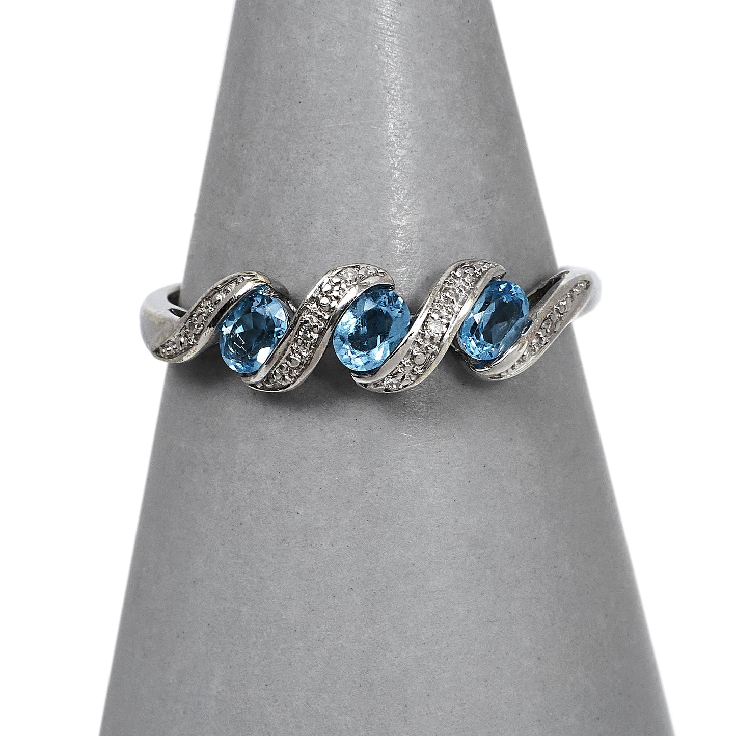 Pre-Owned 9ct White Gold Diamond & Blue Topaz Twist Ring