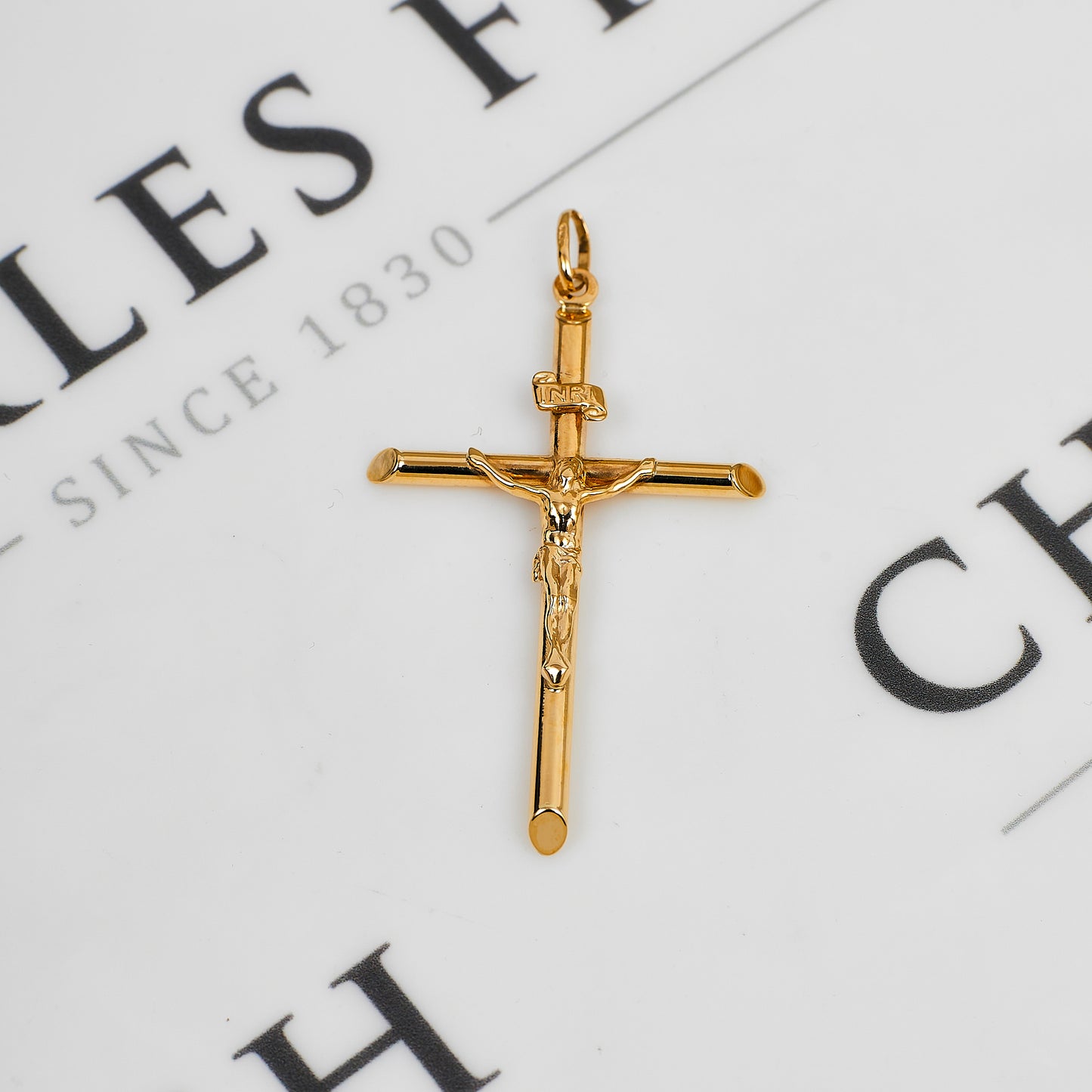 Pre-Owned 9ct Gold Classic Crucifix Pendant
