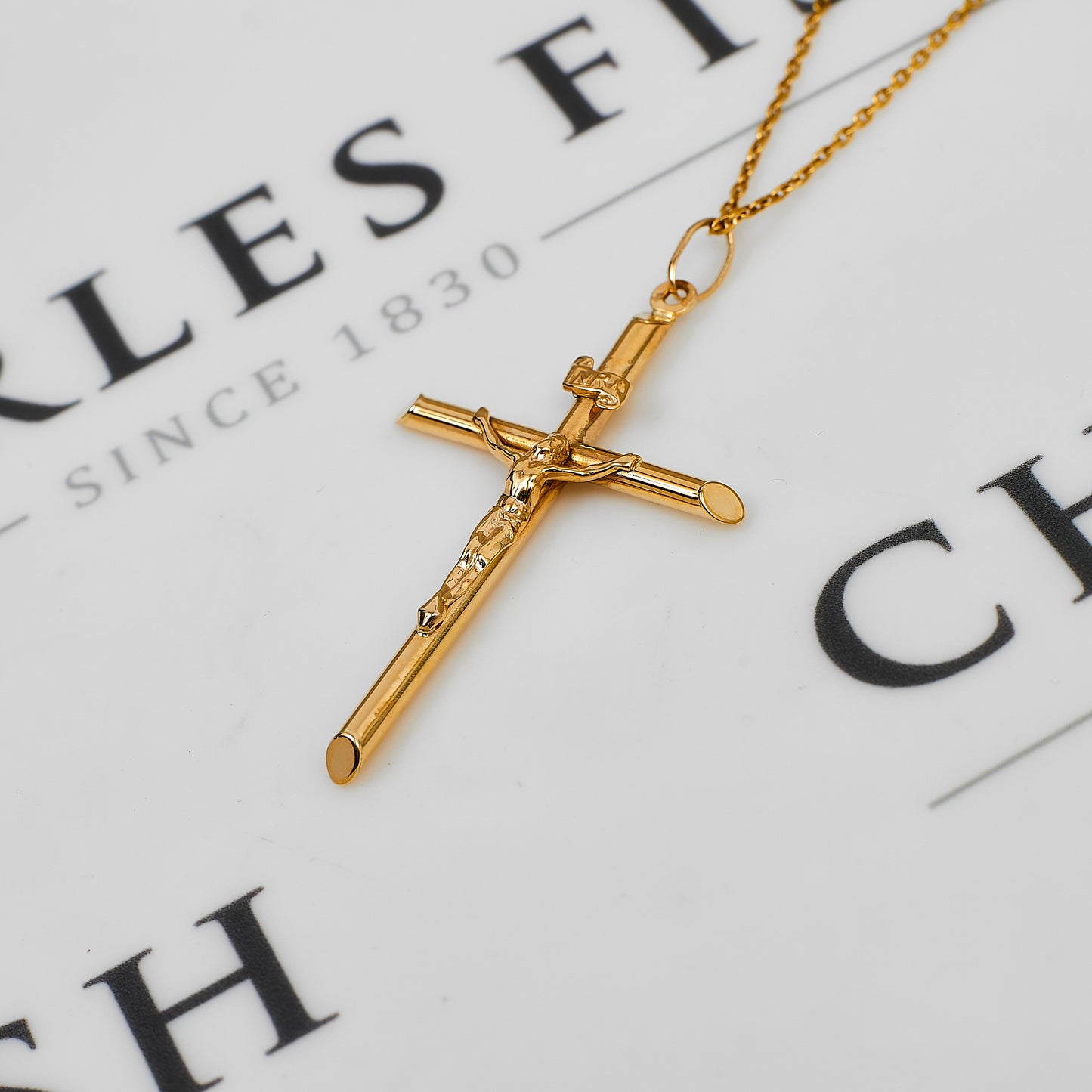 Pre-Owned 9ct Gold Classic Crucifix Pendant