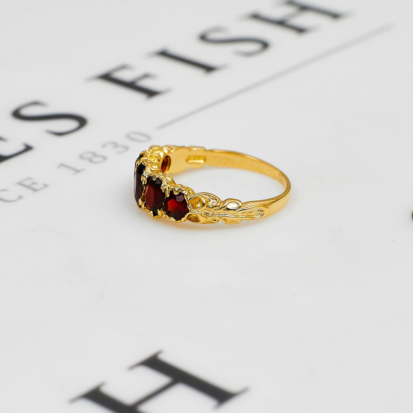 Pre-Owned 9ct Gold 5 Garnet Dress Ring Size O