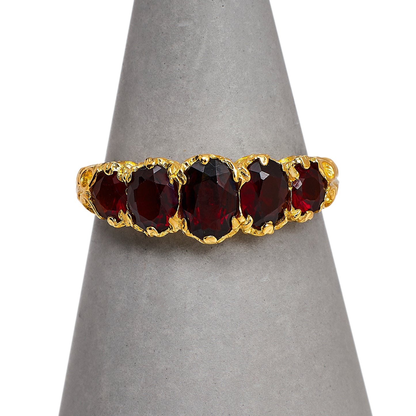 Pre-Owned 9ct Gold 5 Garnet Dress Ring Size O