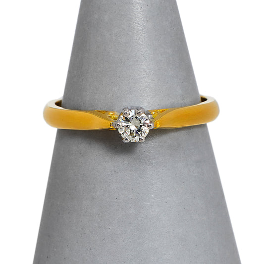 Pre-Owned 18ct Gold Diamond Solitaire Ring Size O