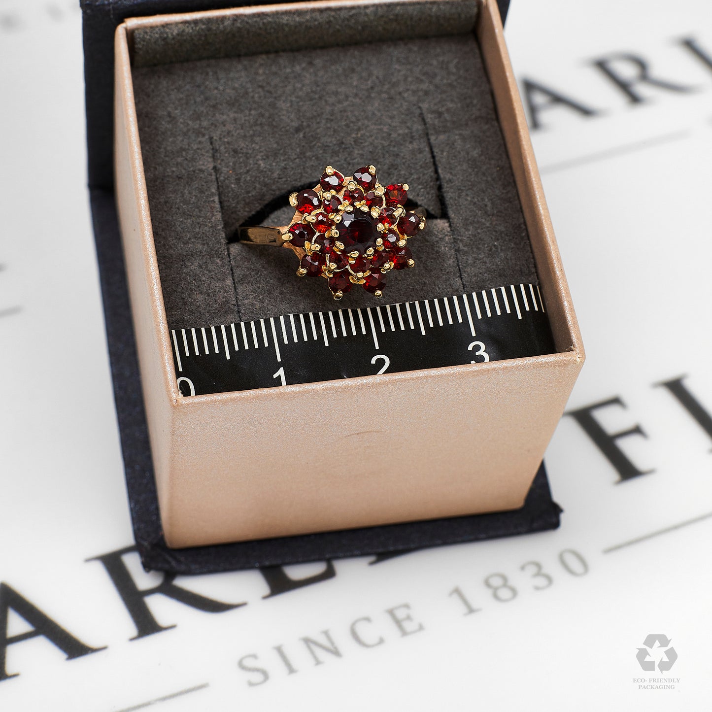 Pre-Owned 9ct Gold Garnet Cluster Ring Size N.5