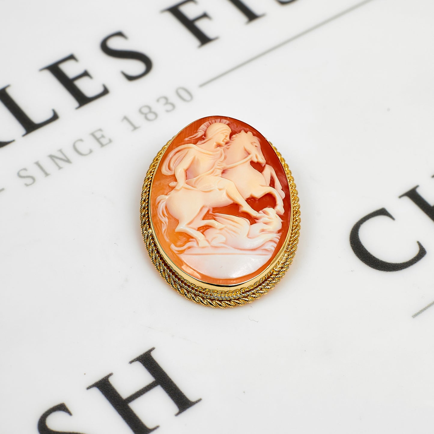Pre-Owned 9ct Gold Oval St George Design Cameo Brooch