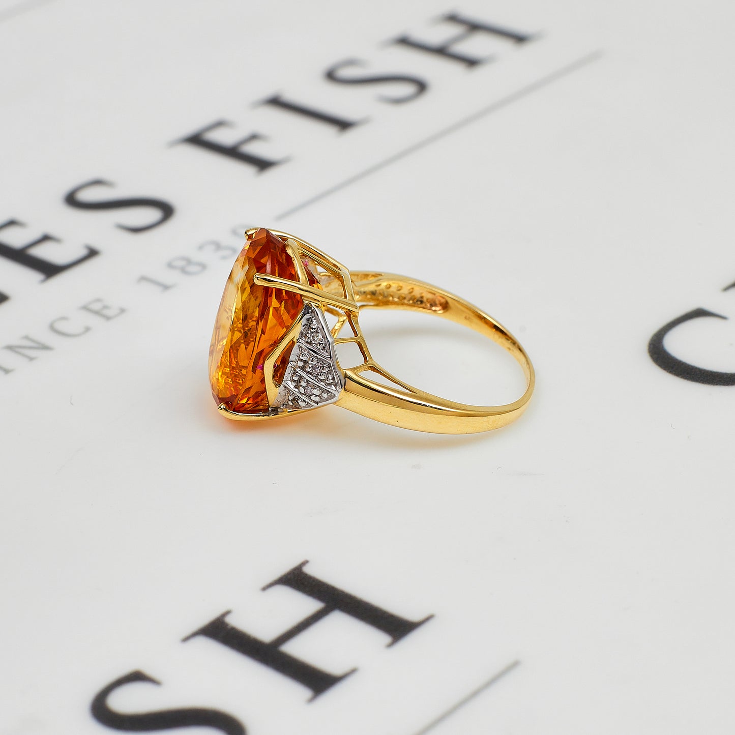 Pre-Owned 9ct Gold Citrine & Diamond Accent Shoulders Ring