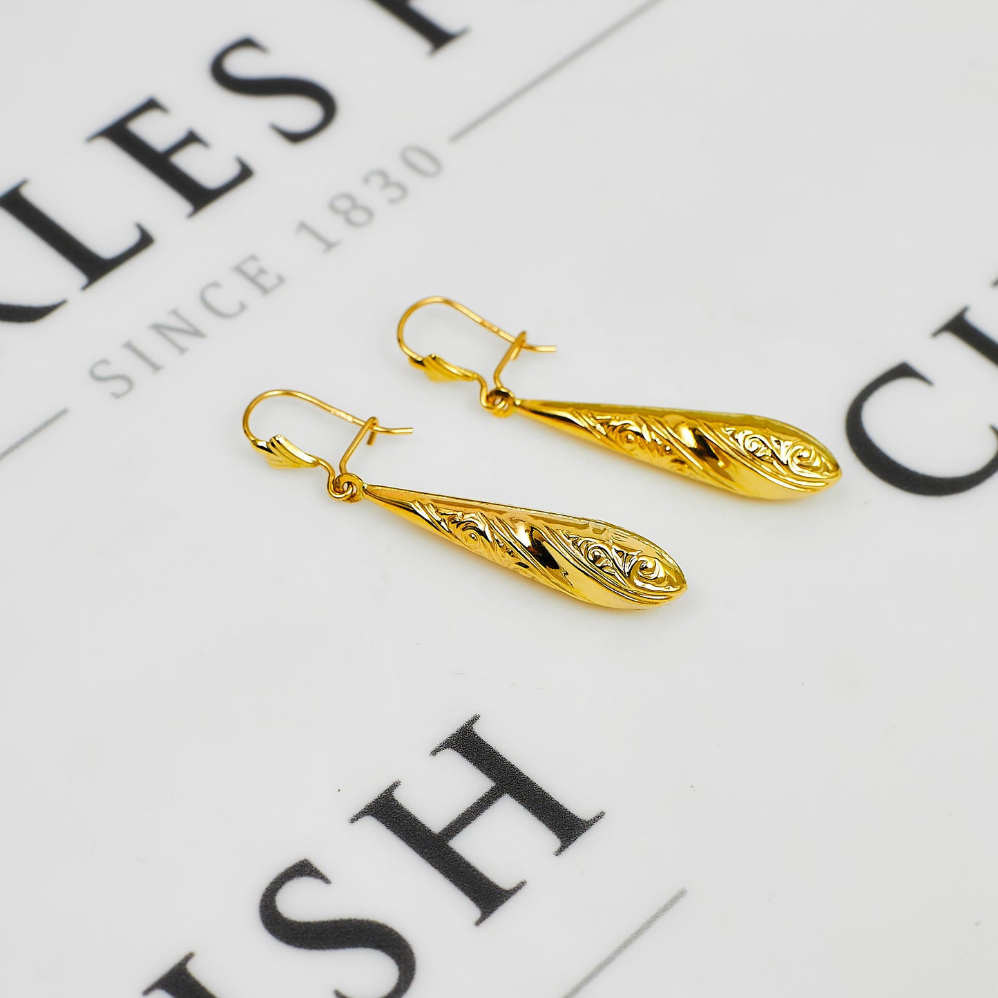Pre-Owned 9ct Gold Patterned Bomber Drop Earrings