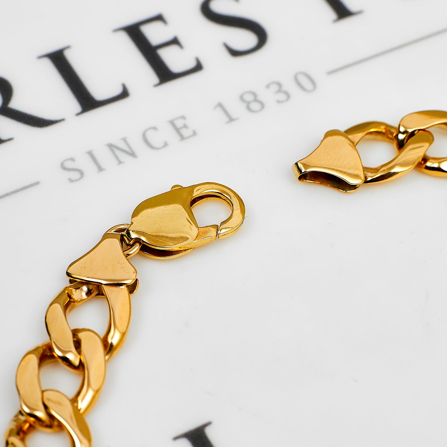 Pre-Owned 9ct Gold Mens Curb Chain Bracelet 10 Inch