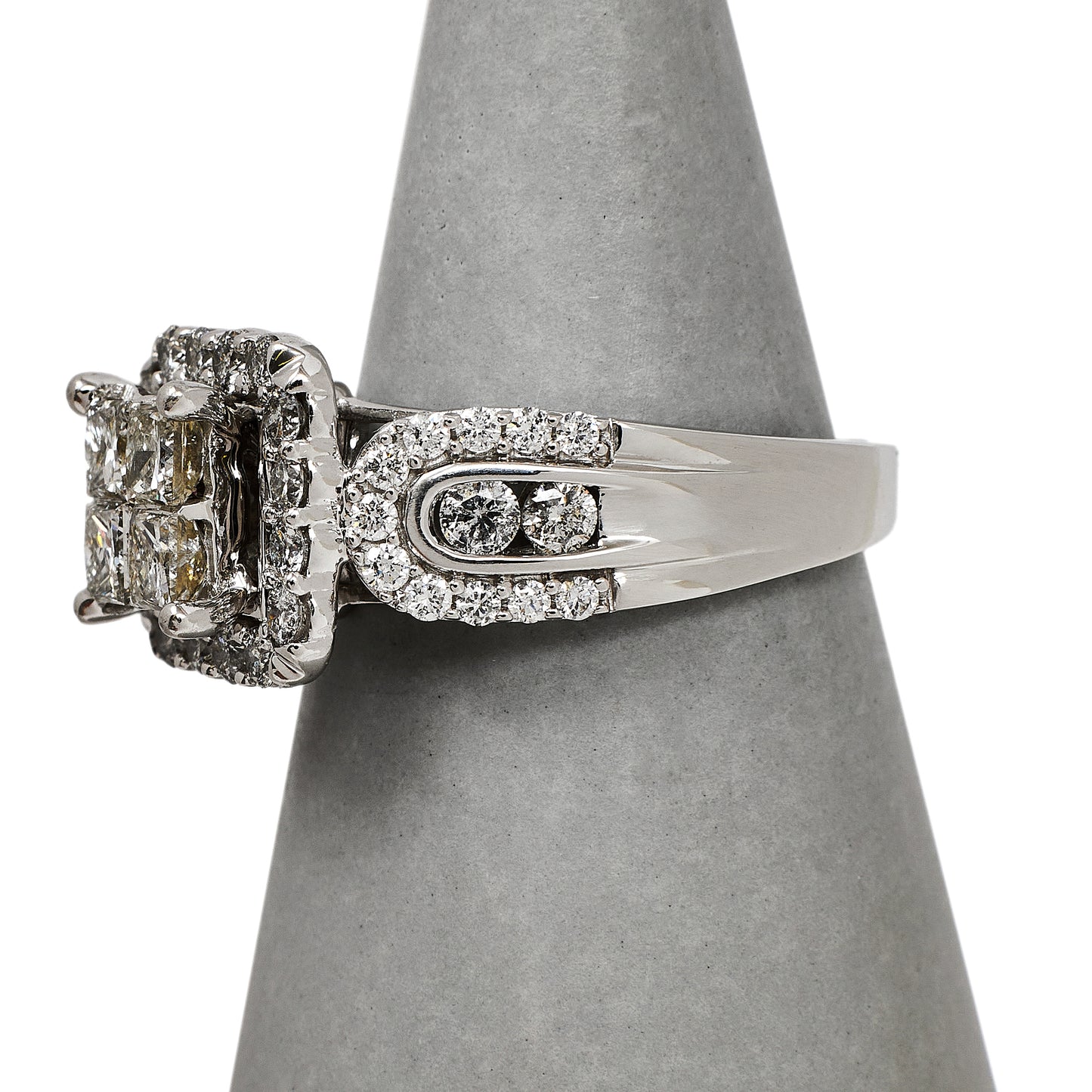 Pre-Owned 14ct Gold Princess Cut Diamond Centre Cluster Ring