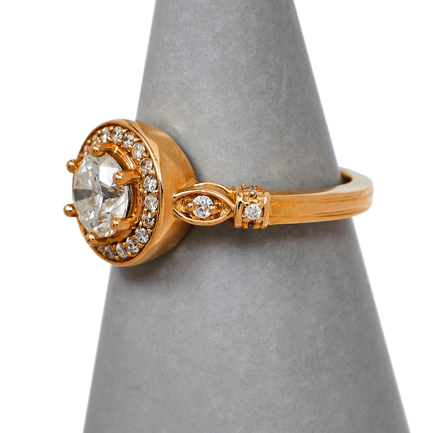 Pre-Owned 9ct Gold Diamond Cluster Ring & Diamond Shoulders