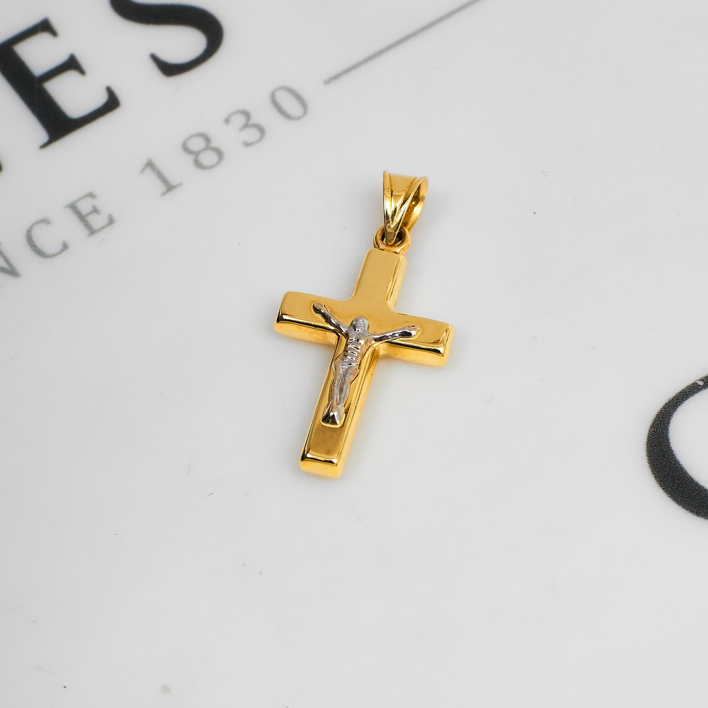 Pre-Owned 14ct Gold 2 Tone Crucifix Pendant
