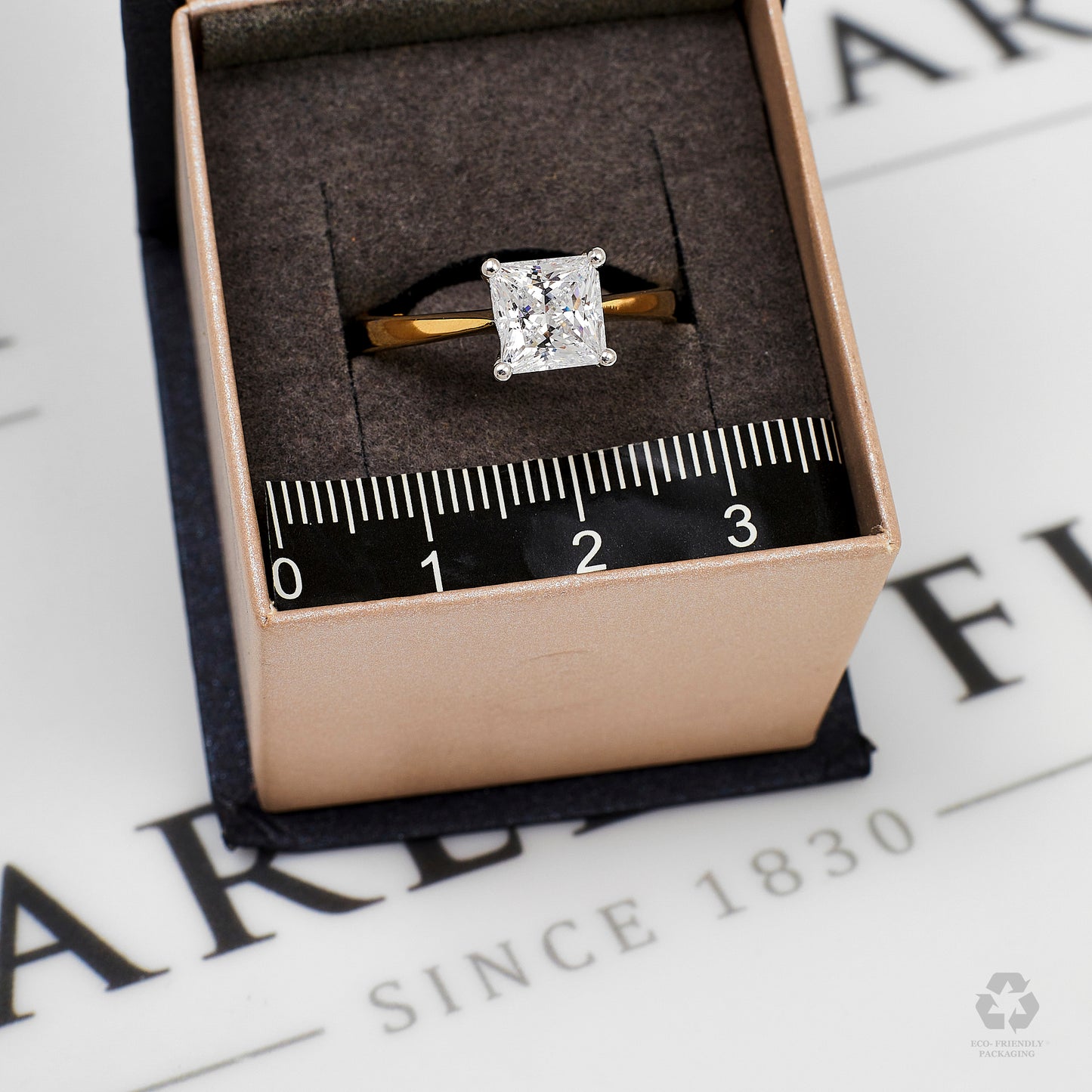 Pre-Owned 18ct Gold Square CZ Dress Ring Size T