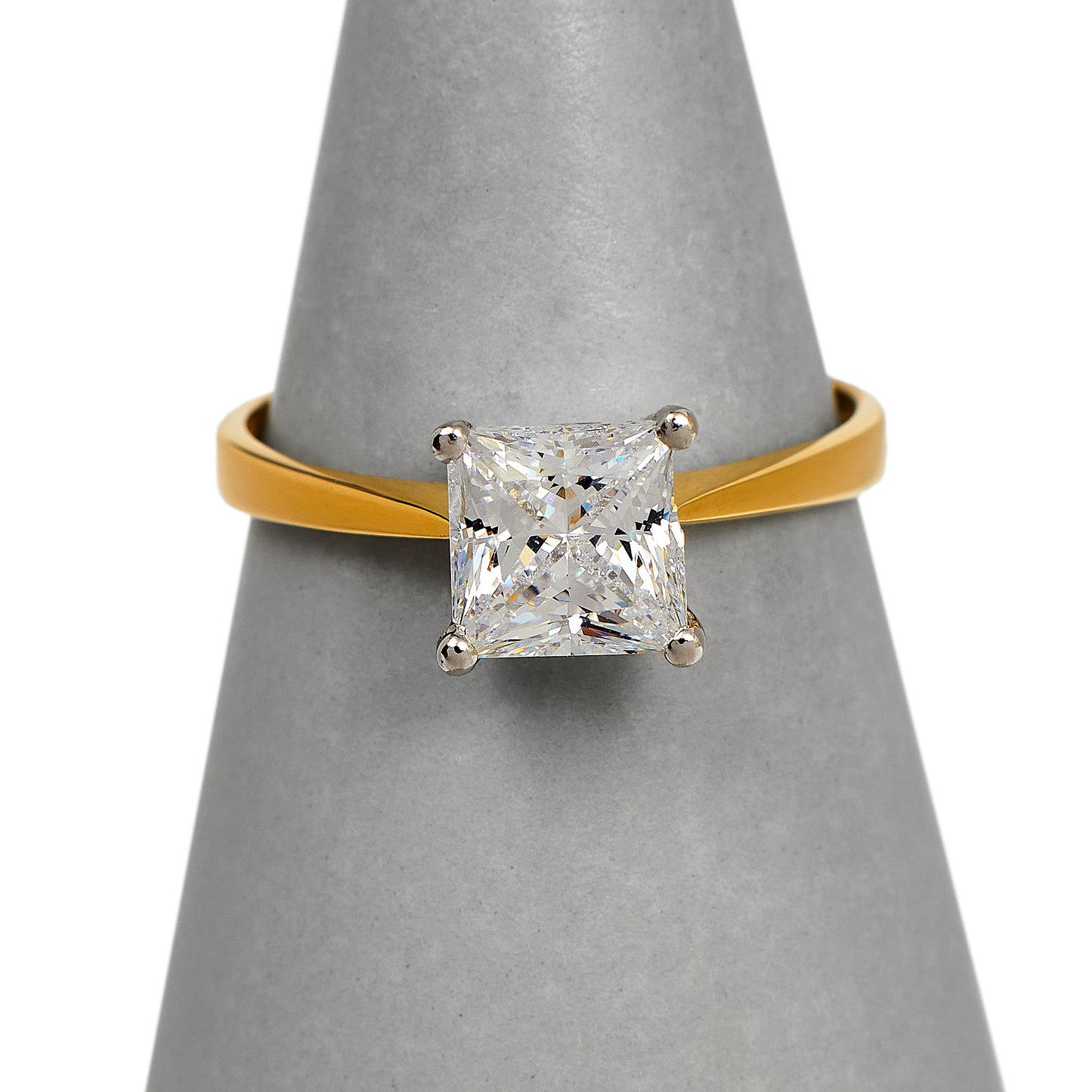 Pre-Owned 18ct Gold Square CZ Dress Ring Size T