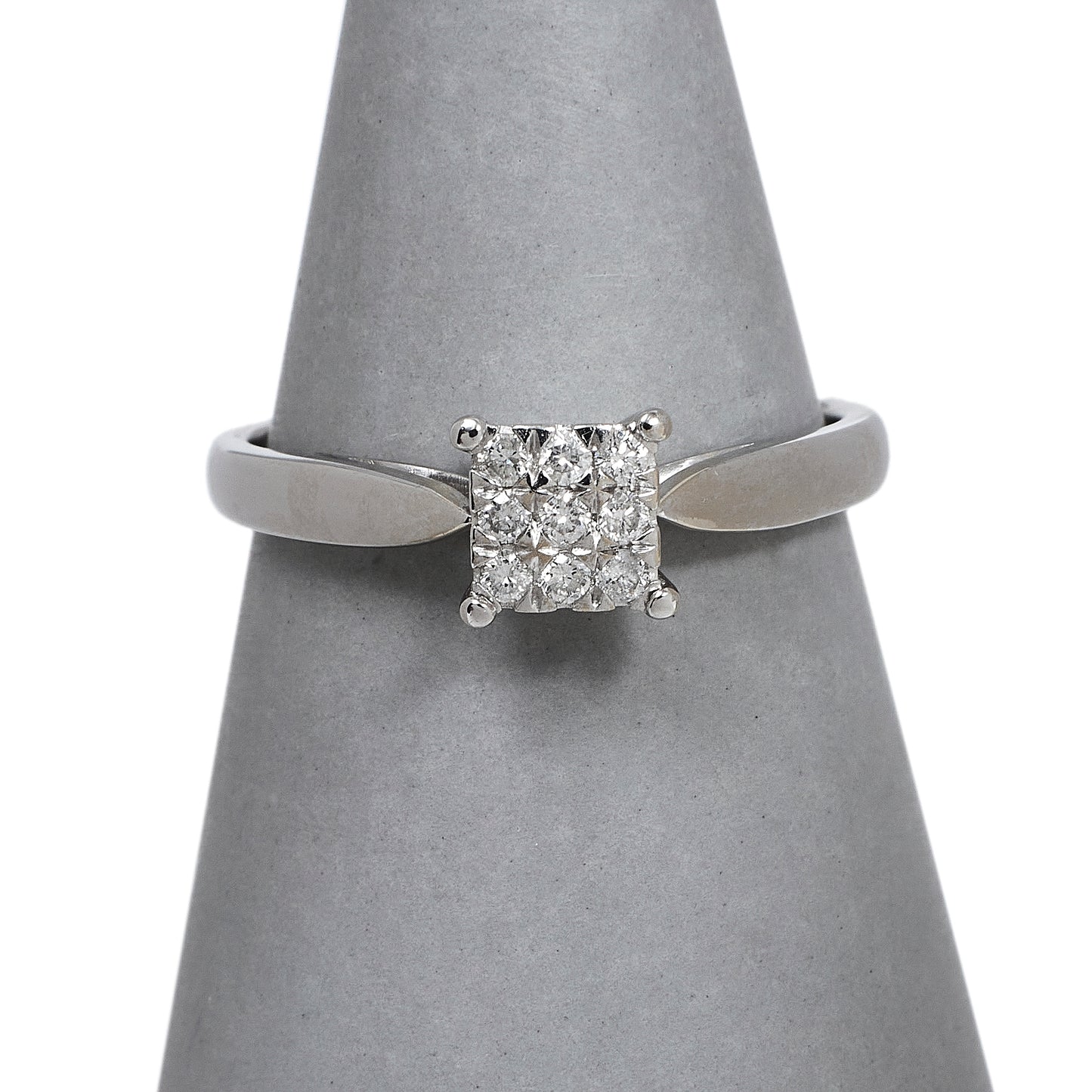 Pre-Owned 18ct White Gold Square 9 Diamond Ring Size O.5