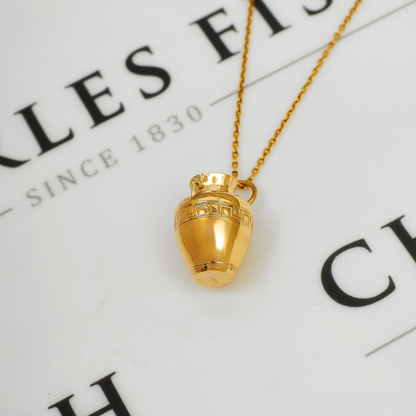 Pre-Owned 9ct Gold Handle Vase Charm