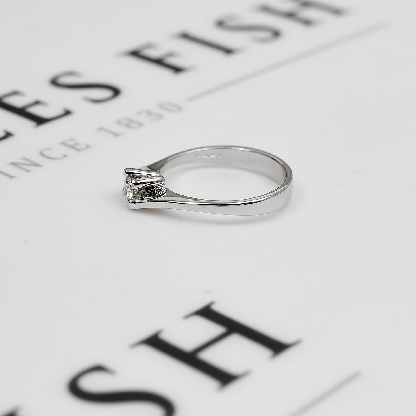 Pre-Owned 9ct White Gold & Diamond Twist Ring Size N