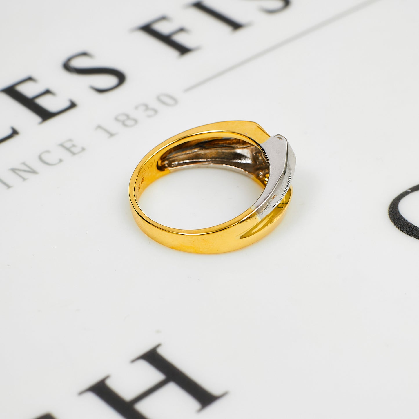 Pre-Owned 9ct Gold 2 Tone Mens Diamond Set Ring Size V