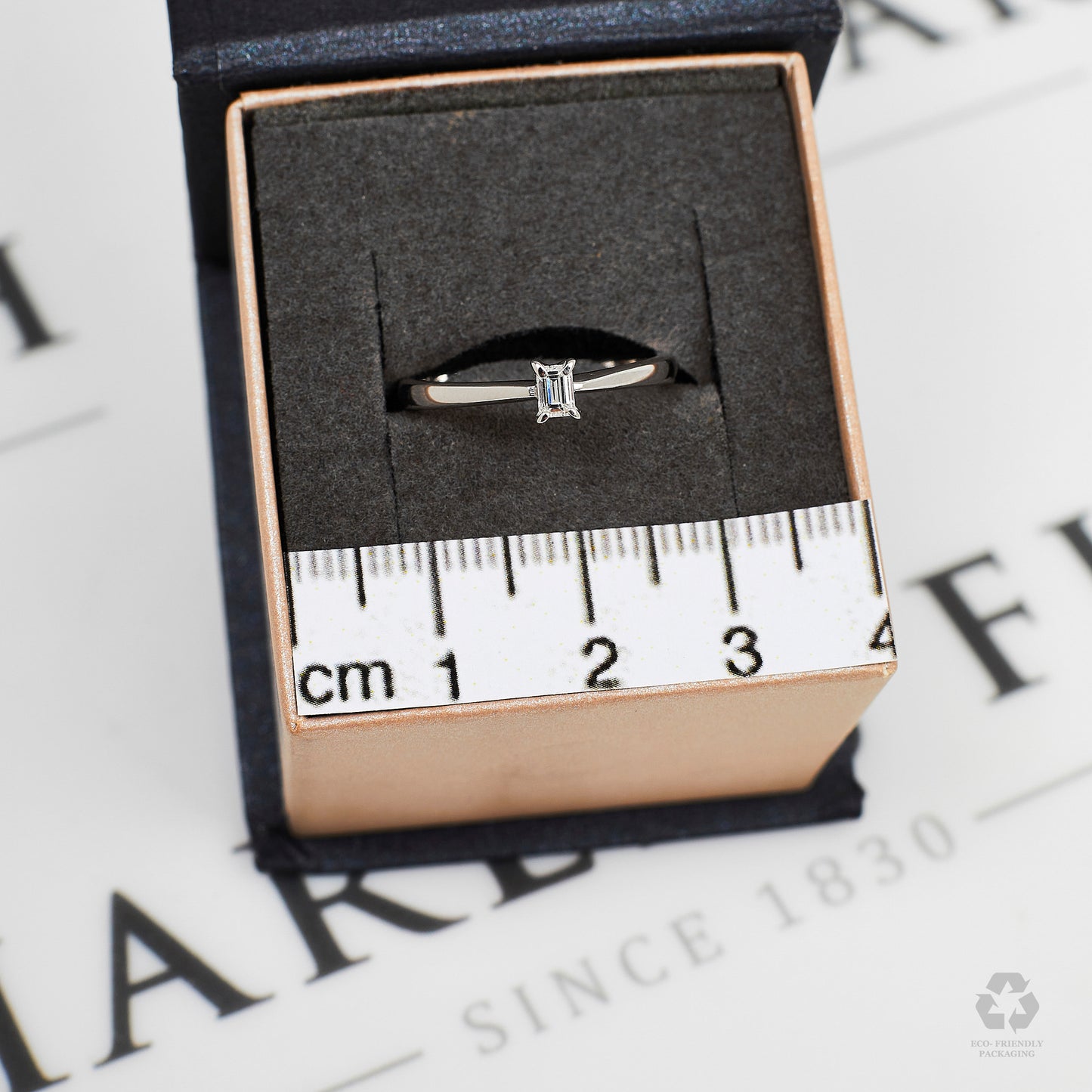 Pre-Owned 9ct White Gold Emerald Cut Diamond Ring Size L