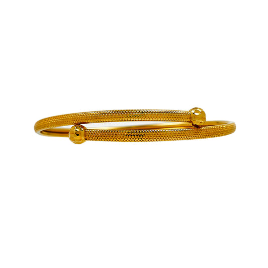 Pre-Owned 9ct Gold Guilloche Pattern Crossover Bangle