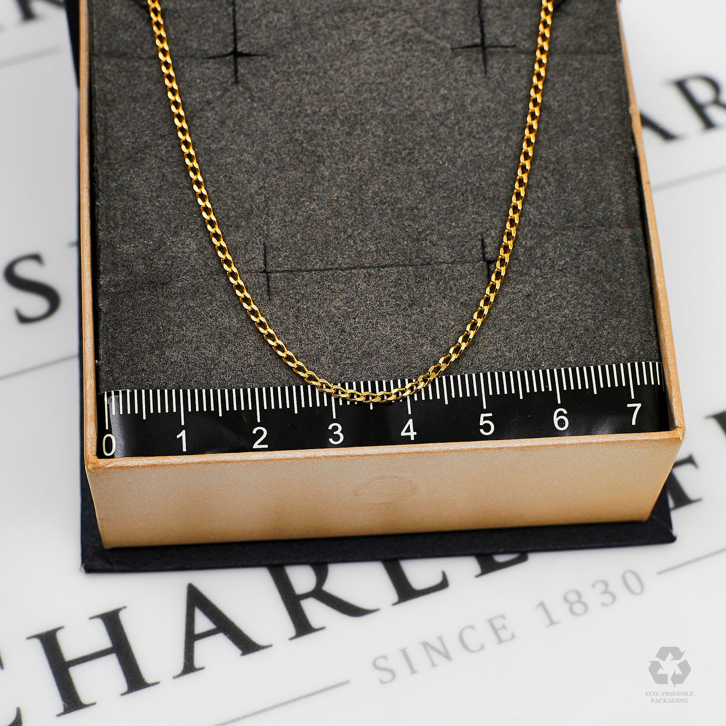 Pre-Owned 9ct Gold Curb Chain Necklace 24 Inch