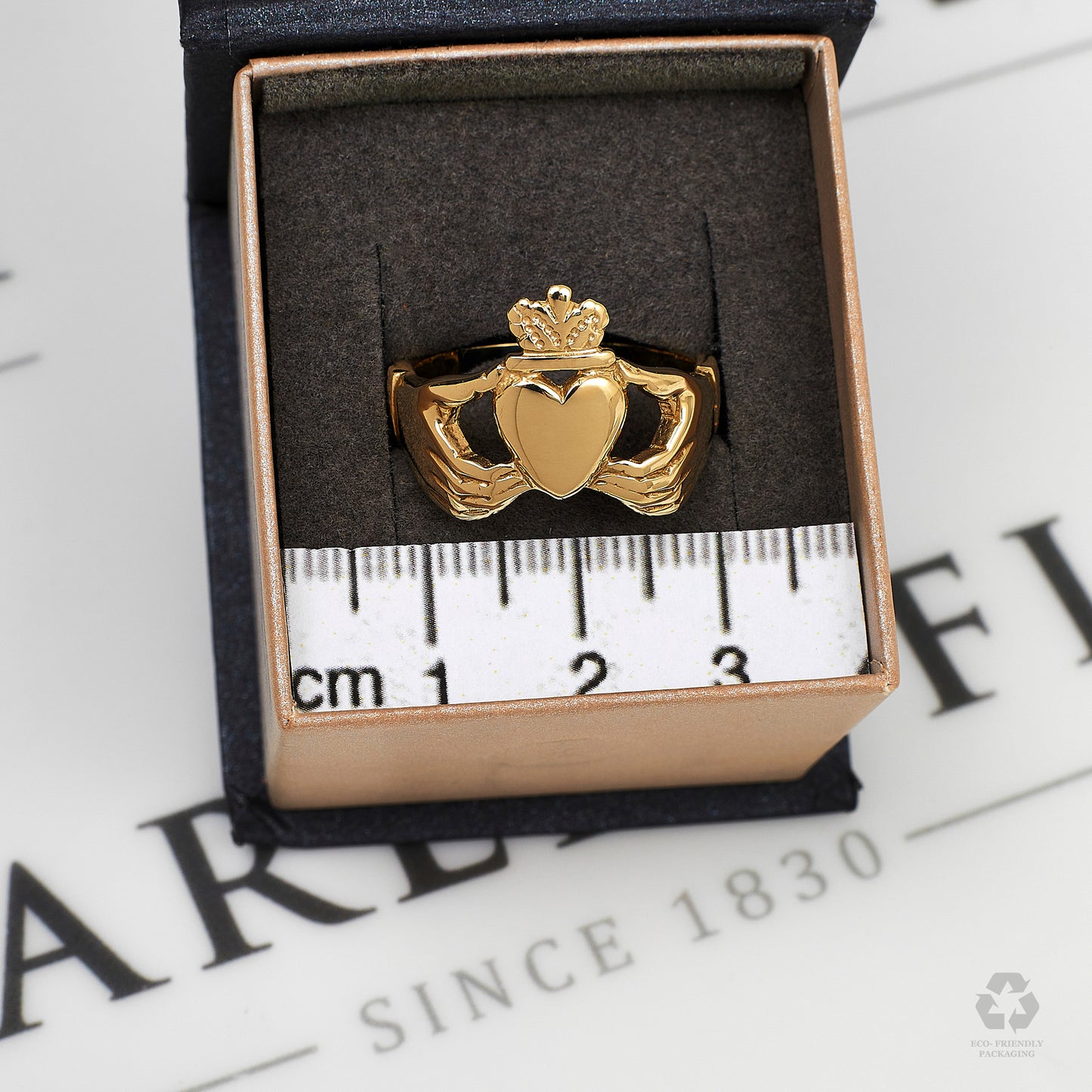 Pre-Owned 9ct Gold Claddagh Ring Size R