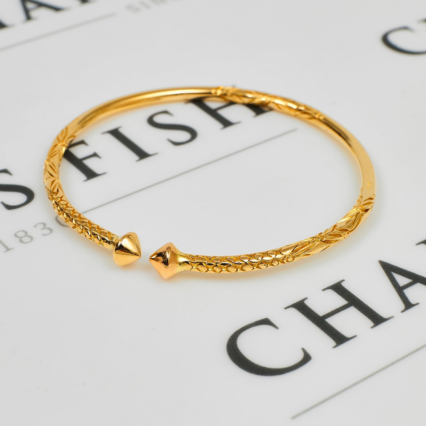 Pre-Owned 14ct Gold Open Ended Pattern & Polish Bangle