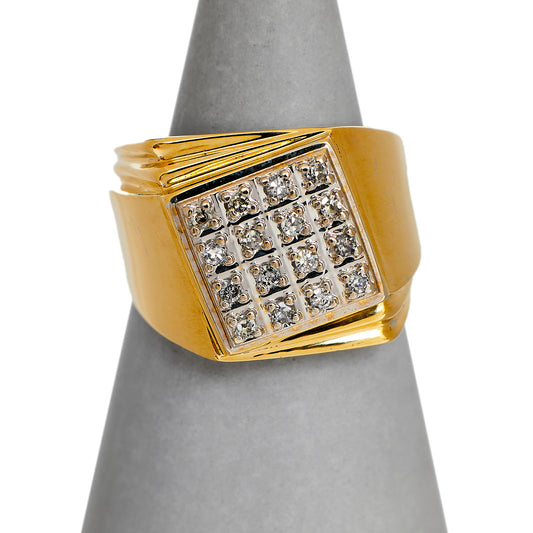 Pre-Owned 9ct Gold 16 Diamond Square Signet Ring Size P