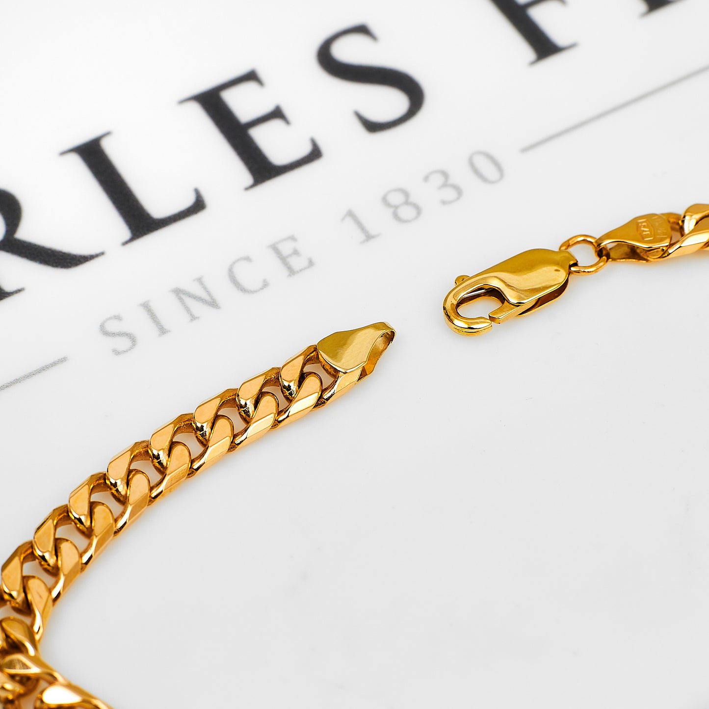 Pre-Owned 9ct Gold Curb Chain Bracelet 8.5 Inch