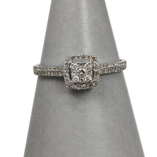 Pre-Owned 9ct White Gold Diamond Cluster Ring Size L.5