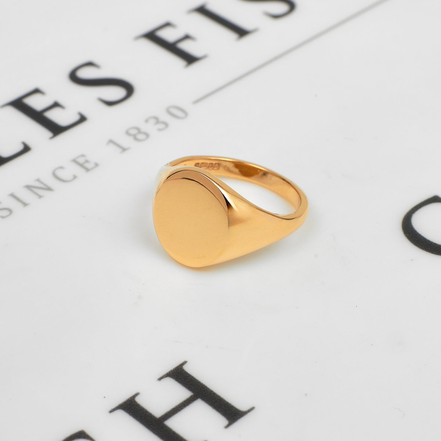 Pre-Owned 9ct Gold Oval Signet Ring Size W.5