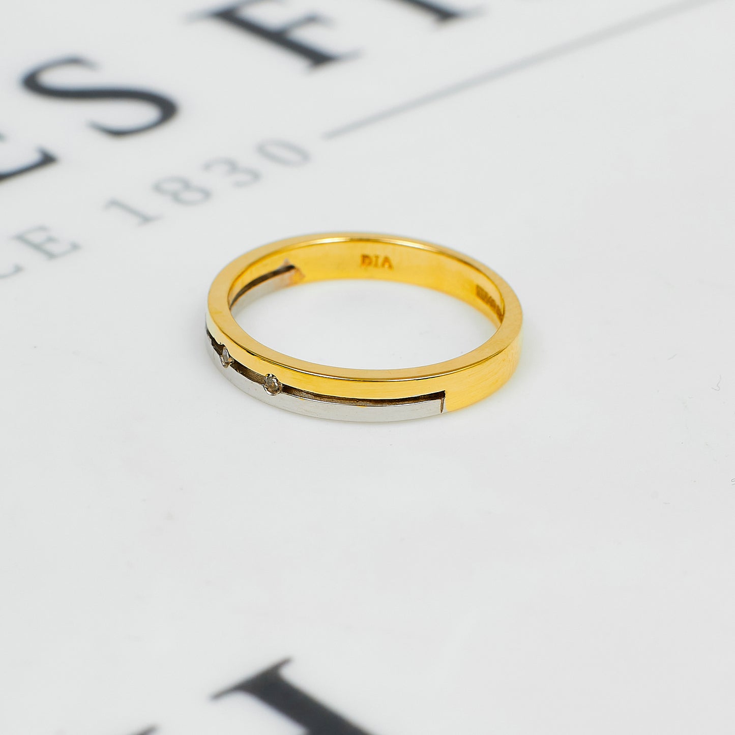 Pre-Owned 9ct Gold 2 Tone Diamond Band Ring Size M