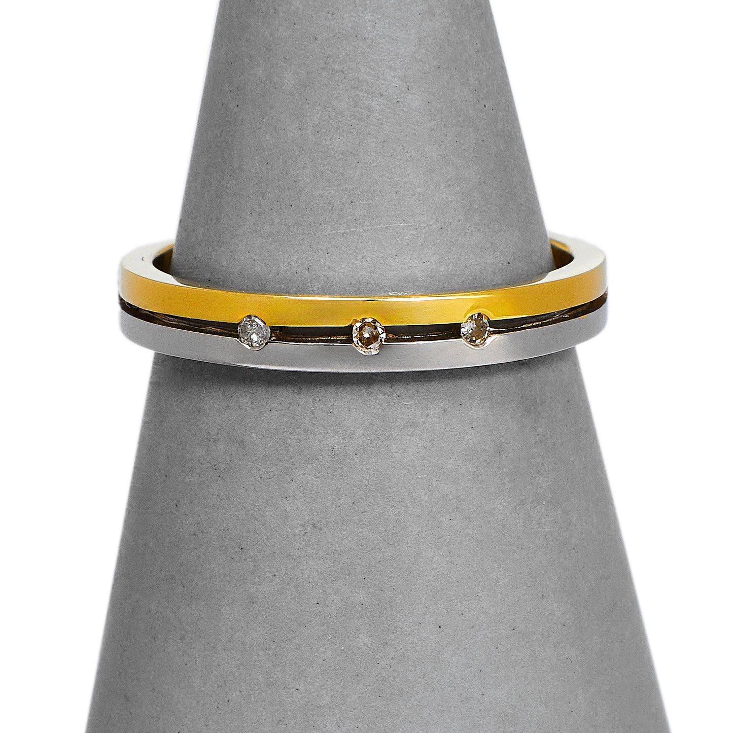 Pre-Owned 9ct Gold 2 Tone Diamond Band Ring Size M