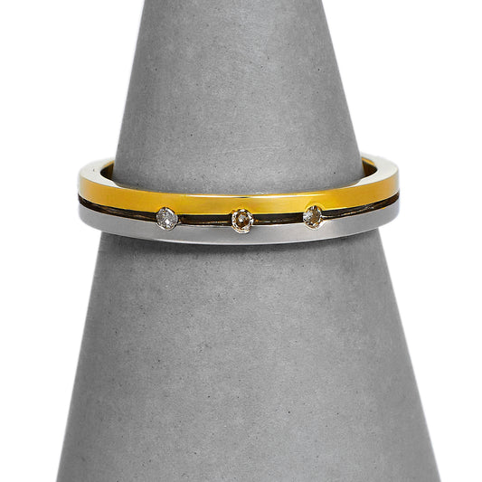 Pre-Owned 9ct Gold 2 Tone Diamond Band Ring Size M