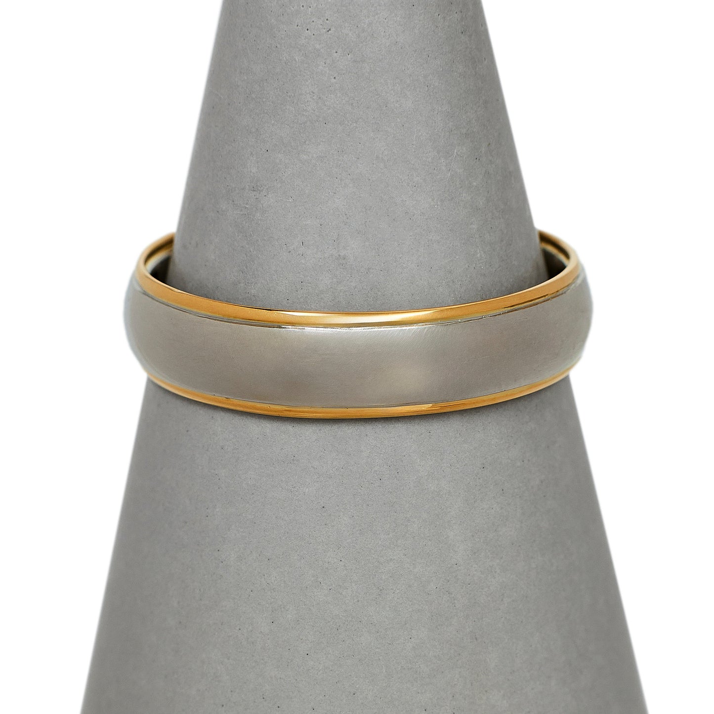 Platinum & 18ct Gold Mens Edged Wedding Band Ring Size V