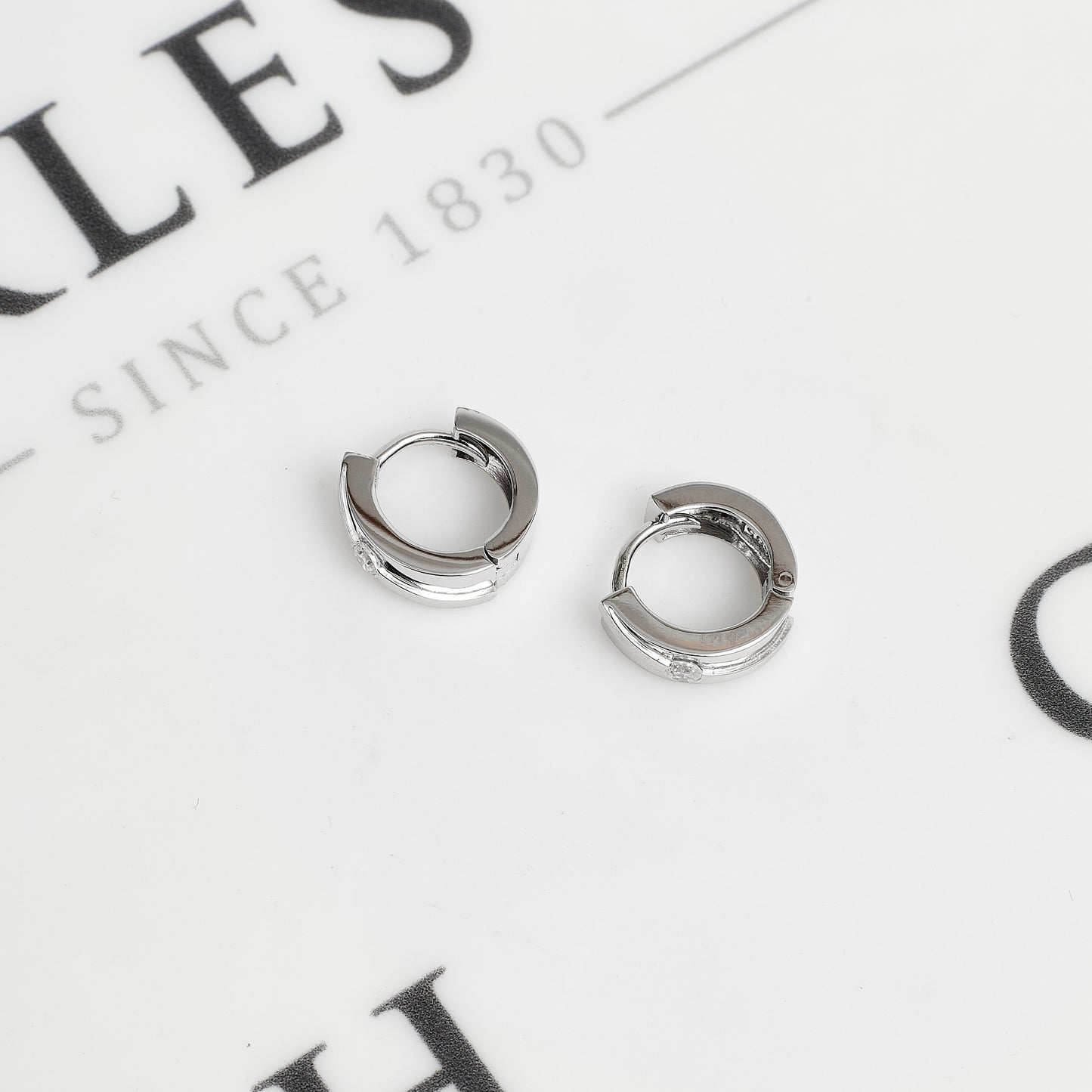 Pre-Owned 14ct White Gold CZ Huggies
