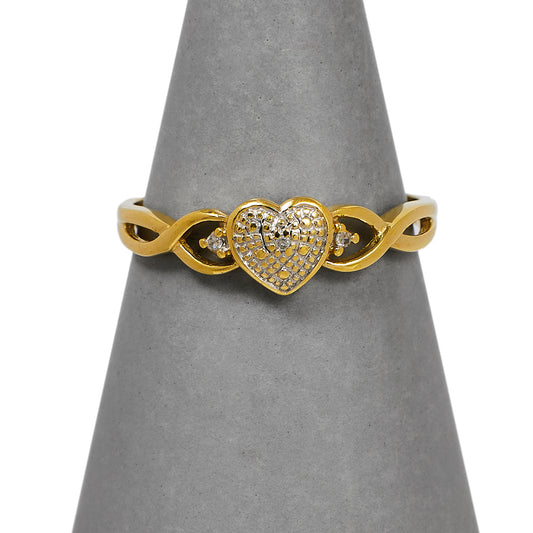 Pre-Owned 9ct Gold 3 Diamond Heart Ring Size O.5