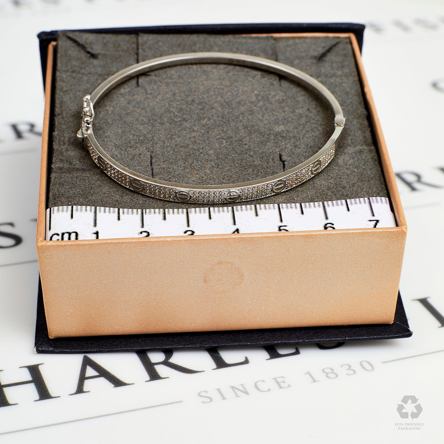 Pre-Owned 18ct White Gold & CZ Screw Design Hinged Bangle