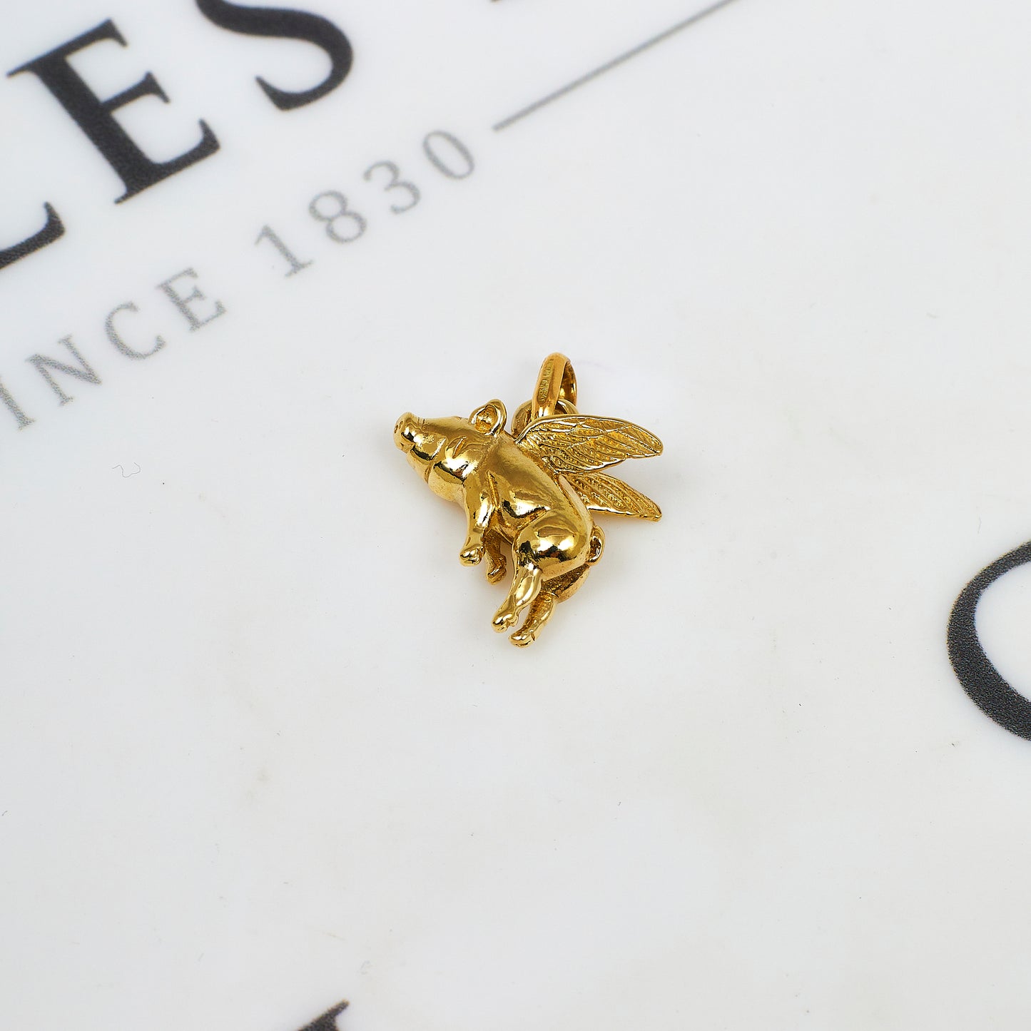 Pre-Owned 9ct Gold Flying Pig Charm