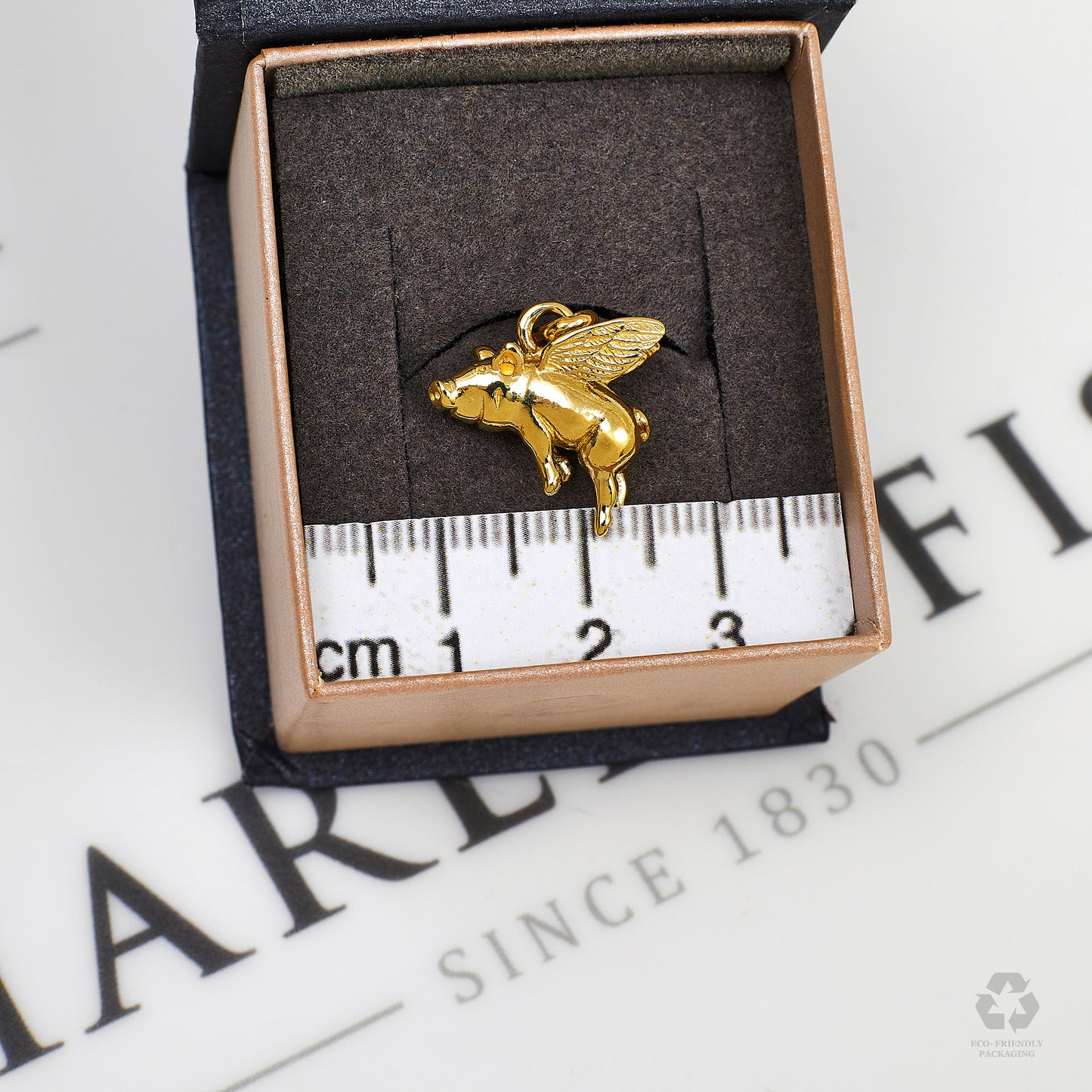 Pre-Owned 9ct Gold Flying Pig Charm