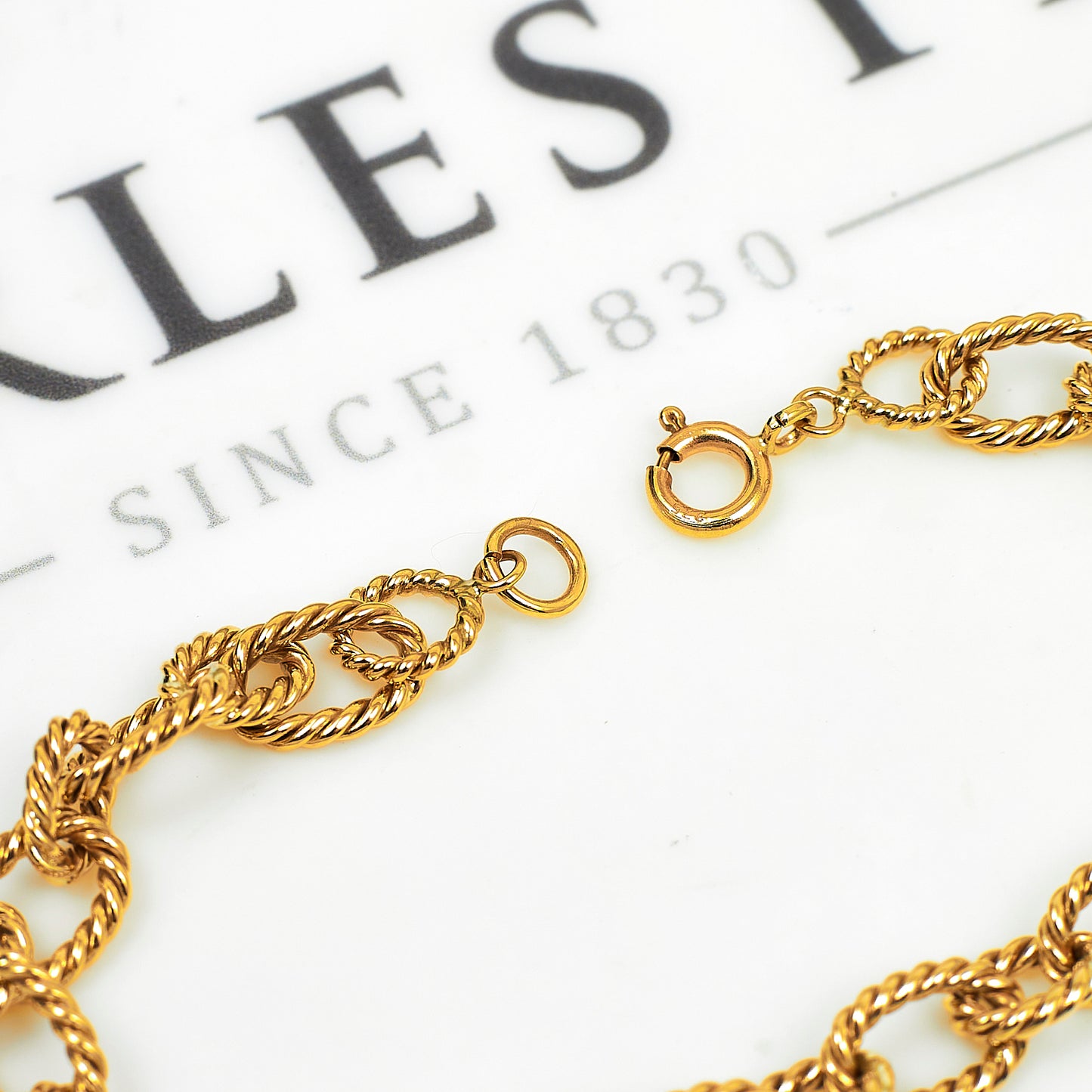 Pre-Owned 9ct Gold Oval Twist Link Bracelet 8 Inch