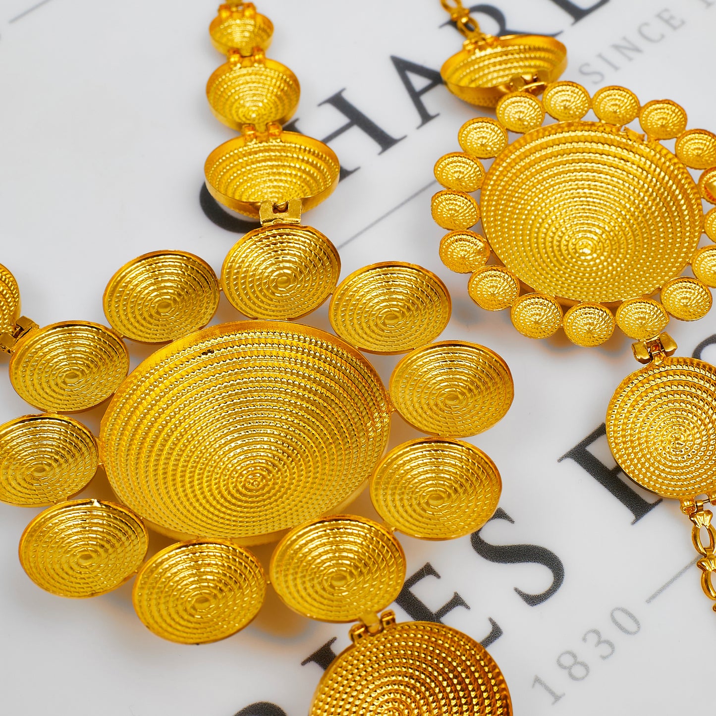 Pre-Owned 14ct Dome Design Collar Necklace & Bracelet SET