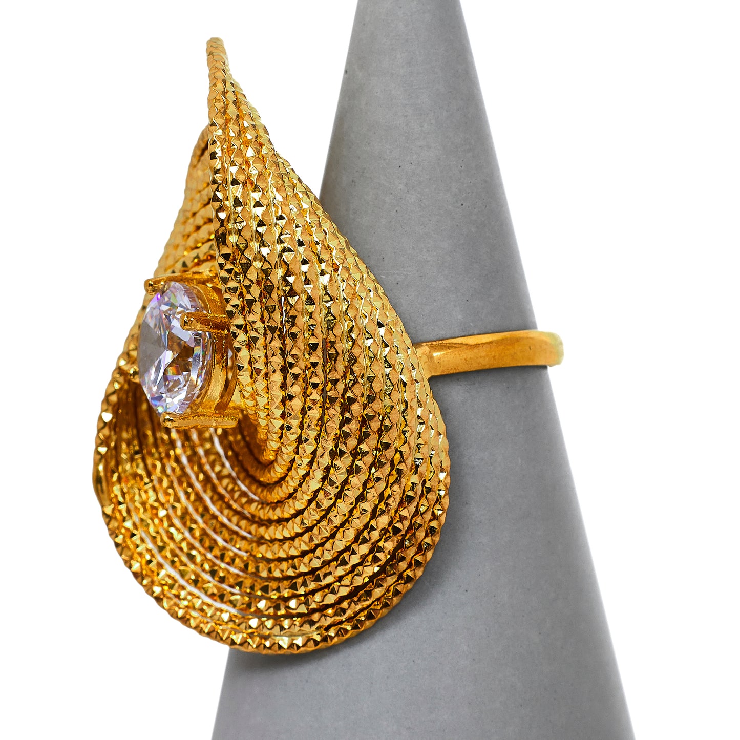 Pre-Owned 14ct Gold CZ Oversized Swirl Design Ring Size S