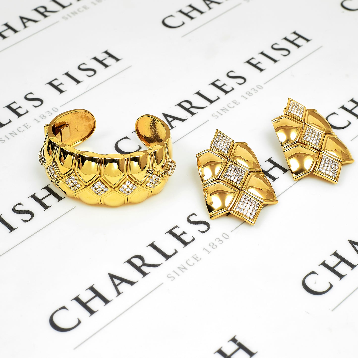 Pre-Owned 18ct Gold CZ Bangle & Earring Jewellery SET