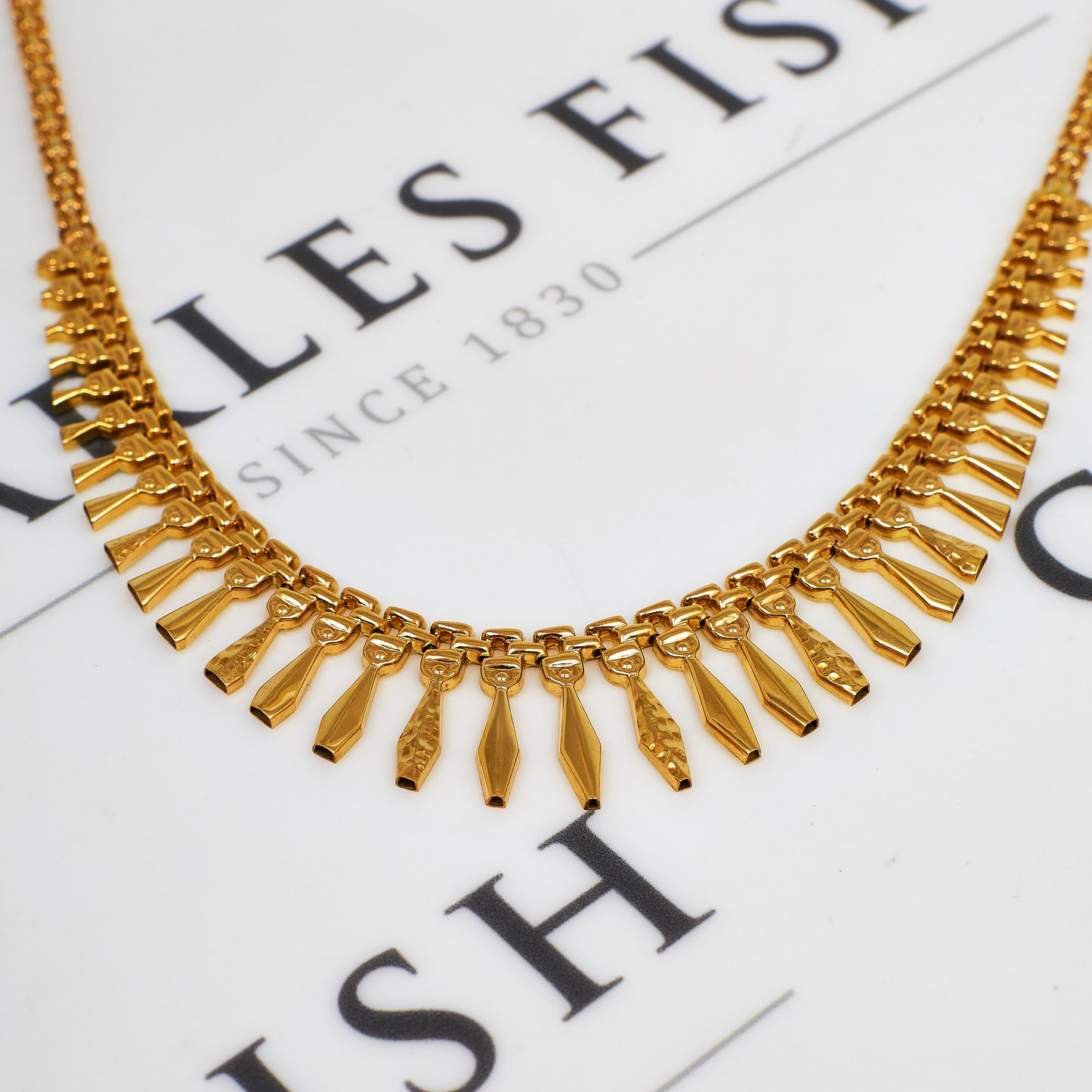 Pre-Owned 9ct Gold Cleopatra Necklace 17 Inch