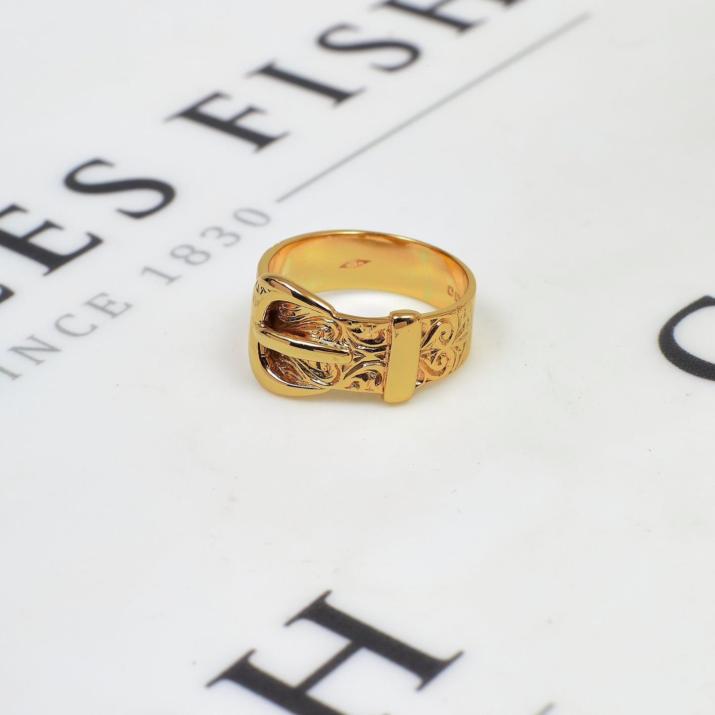 Pre-Owned 9ct Gold Patterned Buckle Ring Size P